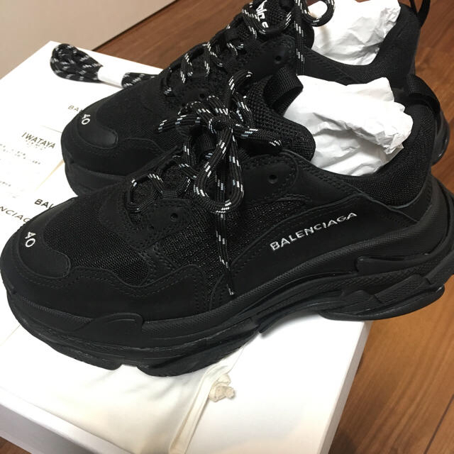 Balenciaga(バレンシアガ)の即日発送可 BALENCIAGA Triple s  バレンシアガ トリプル S メンズの靴/シューズ(スニーカー)の商品写真