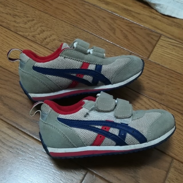 asics(アシックス)のアシックス　16.5cm  キッズ/ベビー/マタニティのキッズ靴/シューズ(15cm~)(スニーカー)の商品写真