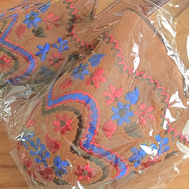 titicaca(チチカカ)のチチカカ 刺繍 パンプス レディースの靴/シューズ(ハイヒール/パンプス)の商品写真