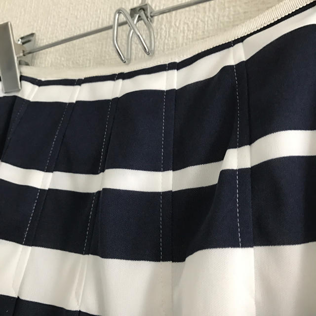 GAL FIT(ギャルフィット)のネイビー✖️ホワイト ボーダー フレアスカート レディースのスカート(ひざ丈スカート)の商品写真