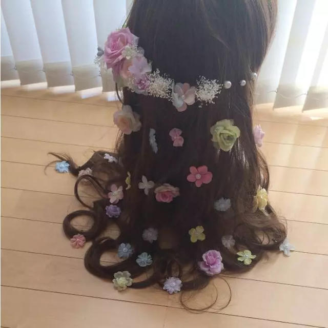 ラプンツェルハーフアップ髪飾り♡パステル レディースのヘアアクセサリー(ヘアピン)の商品写真