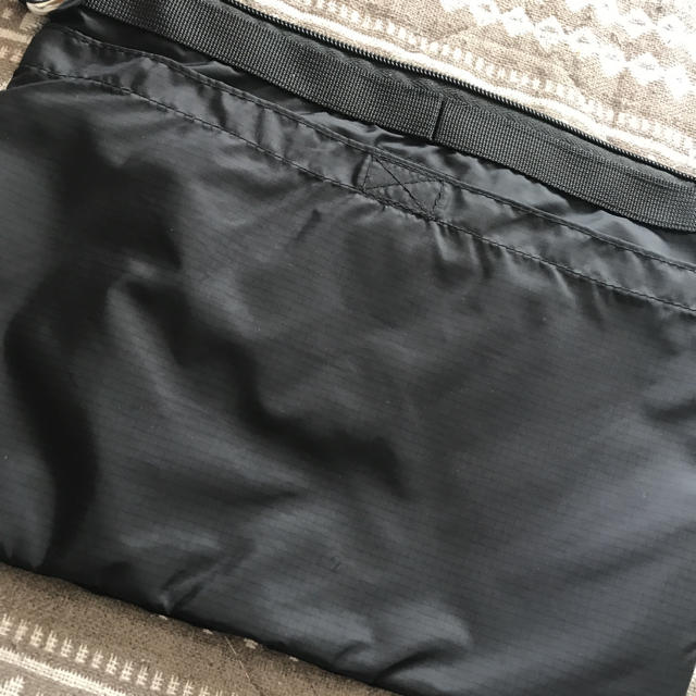 XLARGE(エクストララージ)のサコッシュ  レディースのバッグ(ショルダーバッグ)の商品写真
