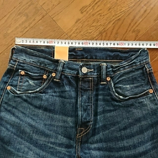 Levi's(リーバイス)の値下げ！新品未使用 Levi's 501 W30 リーバイス メンズのパンツ(デニム/ジーンズ)の商品写真