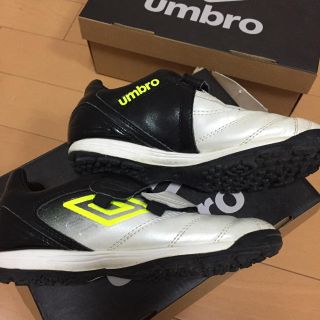 アンブロ(UMBRO)のUNBROサッカー用トレーニングシューズ(シューズ)