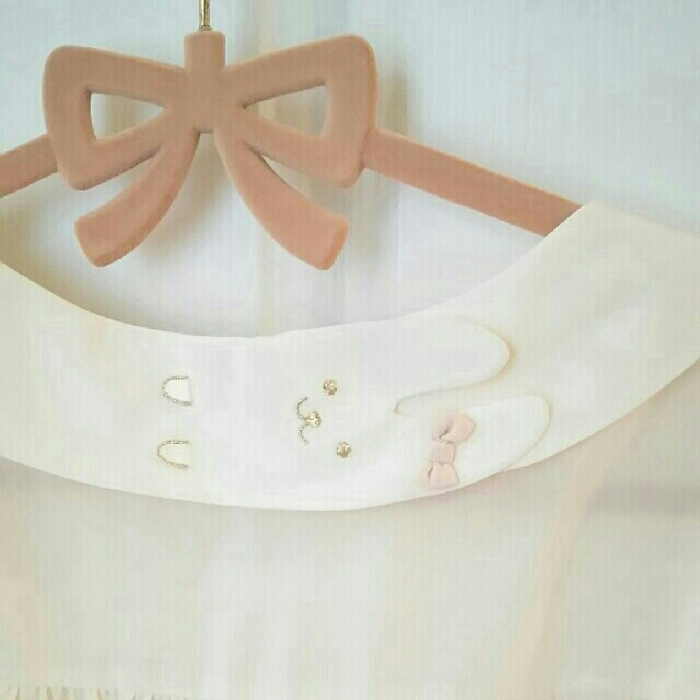 franche lippee(フランシュリッペ)のkoppepan様専用♡フランシュリッペ うさぎ ブラウス アイボリー レディースのトップス(シャツ/ブラウス(長袖/七分))の商品写真