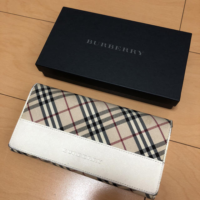 BURBERRY(バーバリー)の中古 長財布 レディースのファッション小物(財布)の商品写真