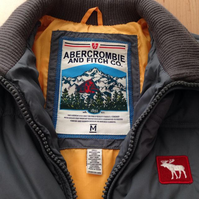Abercrombie&Fitch(アバクロンビーアンドフィッチ)のアバクロ メンズジャンバー レディースのジャケット/アウター(ダウンコート)の商品写真