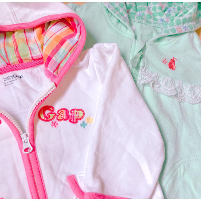 babyGAP(ベビーギャップ)のパーカー キッズ/ベビー/マタニティのベビー服(~85cm)(トレーナー)の商品写真