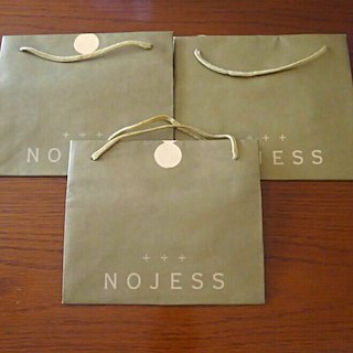 ノジェス(NOJESS)の【美品】nojess ノジェス 紙袋 ショッパー(ショップ袋)