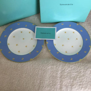 ティファニー(Tiffany & Co.)の⭐️Tiffanyの花柄のお皿新品3月10日までセール(食器/哺乳ビン用洗剤)