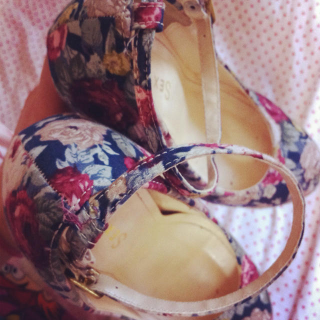 花柄♡ストラップパンプス レディースの靴/シューズ(ハイヒール/パンプス)の商品写真