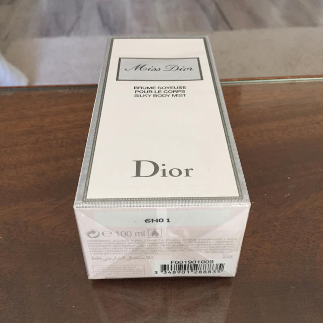 Christian Dior(クリスチャンディオール)のDIOR ボディミスト コスメ/美容のボディケア(ボディローション/ミルク)の商品写真