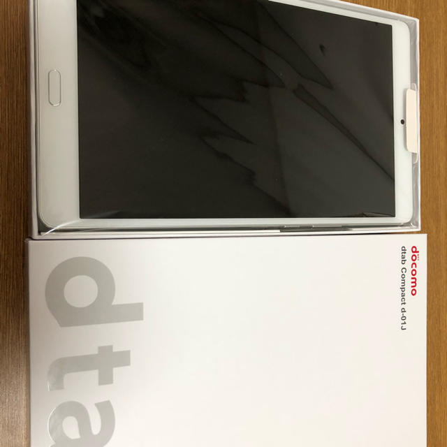 NTTdocomo(エヌティティドコモ)のdtab Compact d-01J スマホ/家電/カメラのPC/タブレット(タブレット)の商品写真