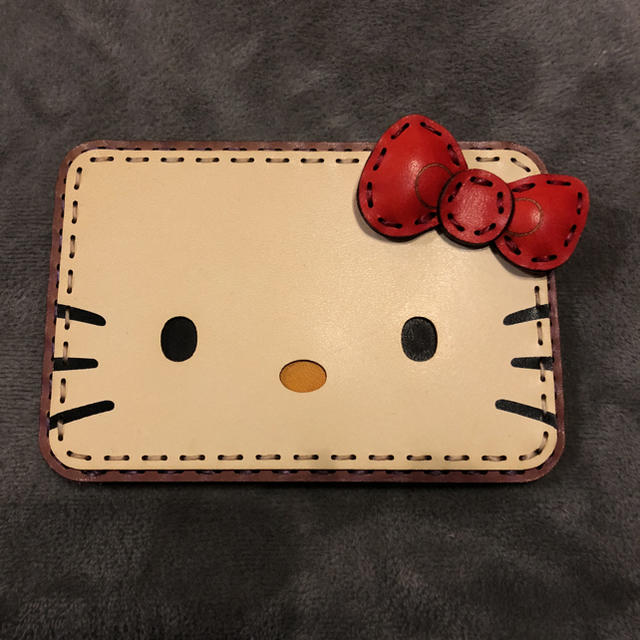 完成品 【新品】OJAGADESIGN ハローキティ 定期・カード入れ レザー