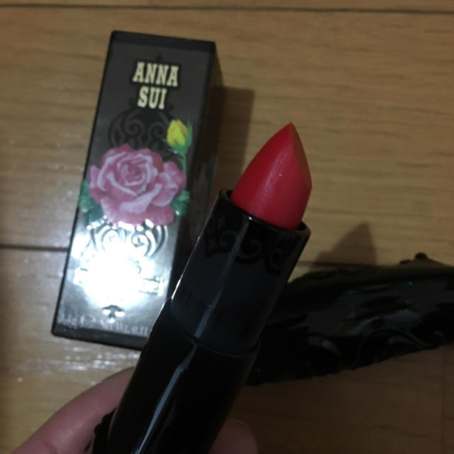 ANNA SUI(アナスイ)のアナスイ リップルージュG 401 コスメ/美容のベースメイク/化粧品(口紅)の商品写真