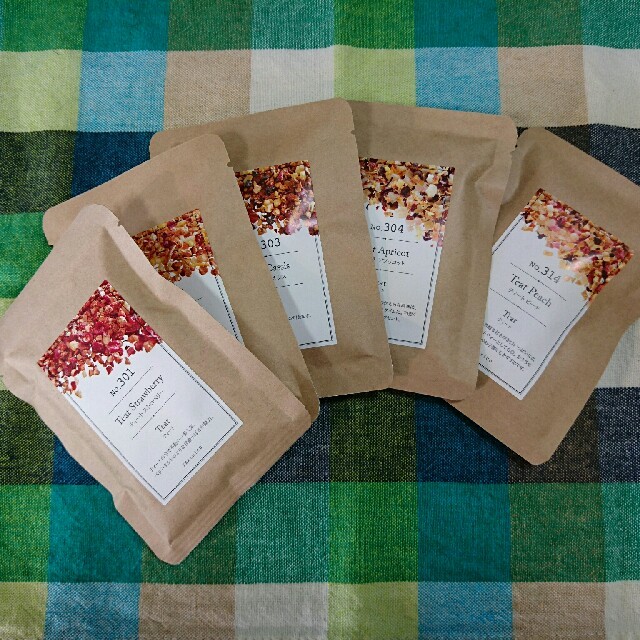 TEAtrico ティートリコ 10gサイズ色々5点セット 食べれる紅茶 食品/飲料/酒の飲料(茶)の商品写真