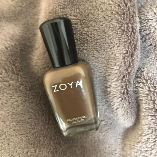 OPI(オーピーアイ)のベリー様専用❤︎ZOYA❤︎ネイル❤︎マニュキア❤︎茶色❤︎ブラウン コスメ/美容のネイル(マニキュア)の商品写真