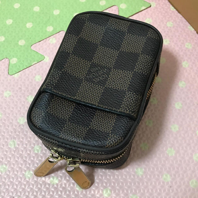 LOUIS VUITTON 小物入れ