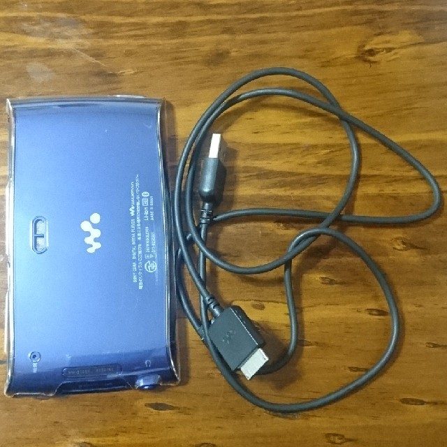 WALKMAN(ウォークマン)のSONY ウォークマン NW-Z1050 スマホ/家電/カメラのオーディオ機器(ポータブルプレーヤー)の商品写真