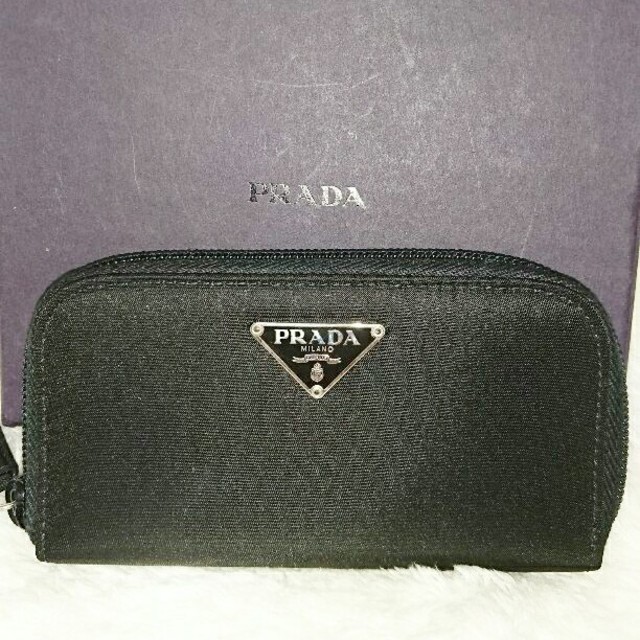 PRADA - 【新品未使用】プラダキーケース