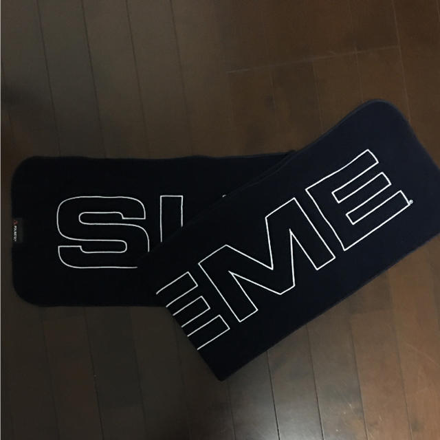 Supreme Polartec® Logo Scarf  色:ネイビー