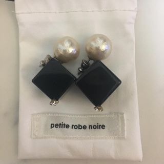 プティローブノアー(petite robe noire)のpetite robe noire ピアス お値下げしました！(ピアス)