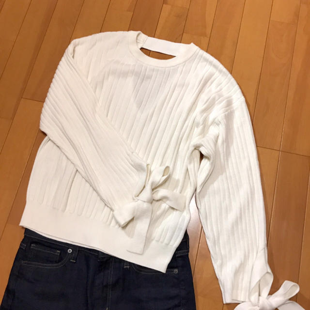 moussy(マウジー)のマウジー 袖 リボン トップス レディースのトップス(カットソー(長袖/七分))の商品写真