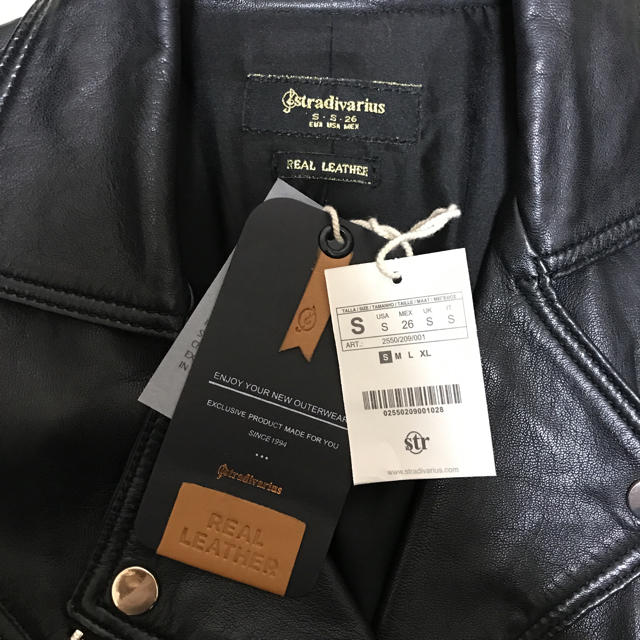 ZARA(ザラ)のStradivarius★ラムレザーライダースzara レディースのジャケット/アウター(ライダースジャケット)の商品写真