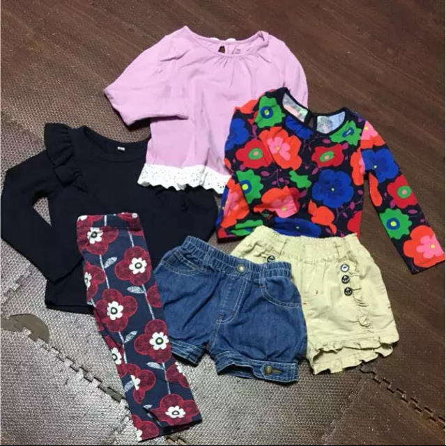 babyGAP(ベビーギャップ)の95cm 100cm☆ロンT カットソー ズボン まとめ売り 女の子 保育園 キッズ/ベビー/マタニティのキッズ服女の子用(90cm~)(Tシャツ/カットソー)の商品写真