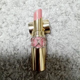 イヴサンローランボーテ(Yves Saint Laurent Beaute)のイヴ・サンローラン ルージュ ヴォリュプテ シャイン 15(口紅)