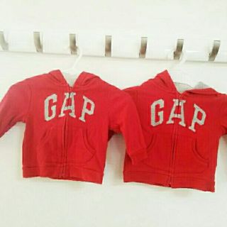 ベビーギャップ(babyGAP)のbabyGAPフード付きパーカー２枚セット(その他)