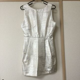 ザラ(ZARA)のSALE！美品  ZARA  ワンピース(ひざ丈ワンピース)