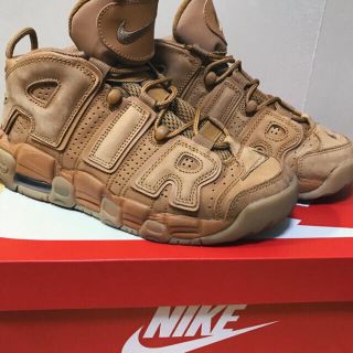 ナイキ(NIKE)のNIKE AIR MORE UPTEMPO SE (GS) FLAX(スニーカー)