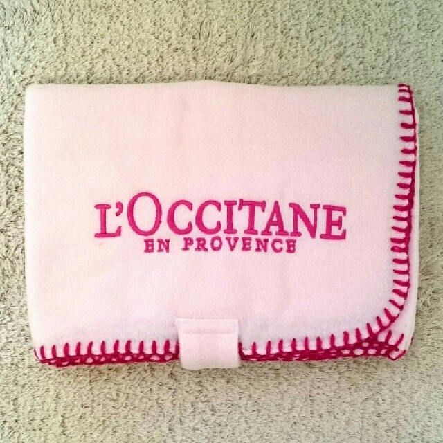 L'OCCITANE(ロクシタン)のロクシタン♡新品 ピンク ブランケット インテリア/住まい/日用品の寝具(その他)の商品写真