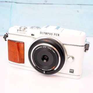 オリンパス(OLYMPUS)の持ち歩く上質★カメラ女子に★Wi-Fi転送も楽々★オリンパス PEN E-P5(ミラーレス一眼)