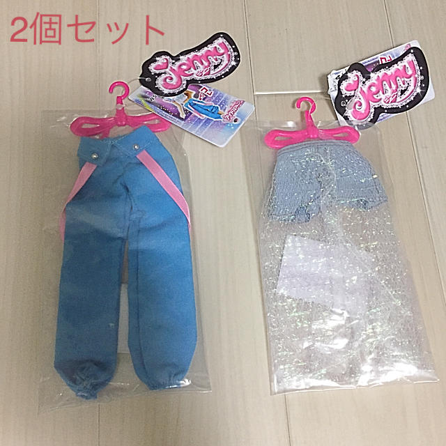 Takara Tomy(タカラトミー)のジェニー 服 パンツ セット キッズ/ベビー/マタニティのおもちゃ(ぬいぐるみ/人形)の商品写真