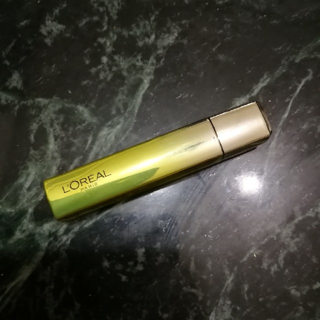 L'Oreal Paris(ロレアルパリ)のロレアル　リップ コスメ/美容のベースメイク/化粧品(リップグロス)の商品写真