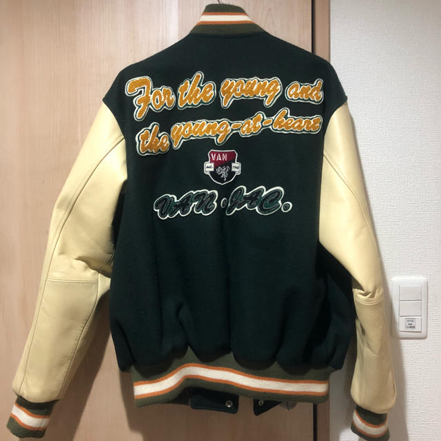 van スタジャン - 1
