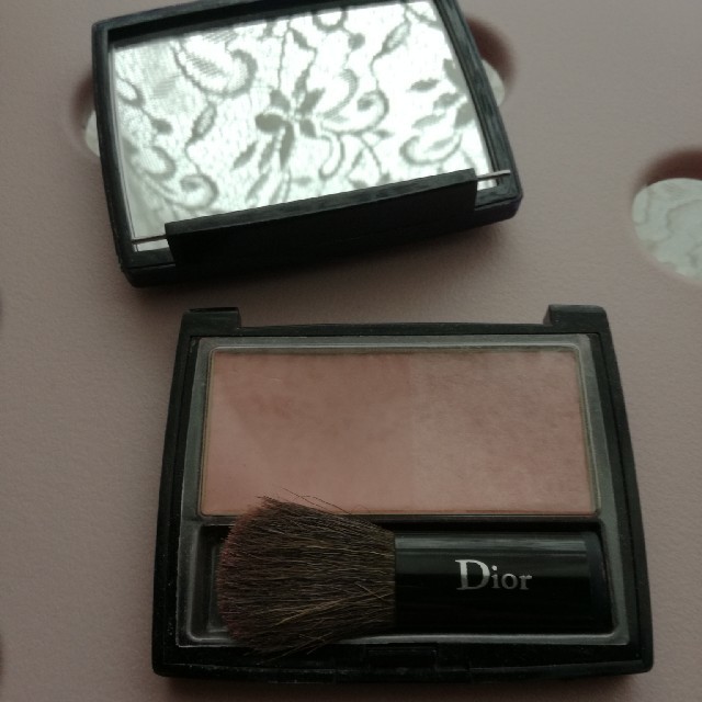 Christian Dior(クリスチャンディオール)のdior ディオール　ブラッシュ　チーク コスメ/美容のベースメイク/化粧品(チーク)の商品写真
