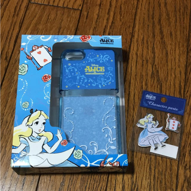 Disney(ディズニー)の新品未使用！アリス アイフォン7ケース スマホ/家電/カメラのスマホアクセサリー(iPhoneケース)の商品写真