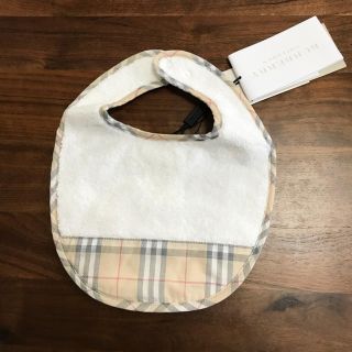 バーバリー(BURBERRY)の【えんな様専用 新品】バーバリー スタイ(ベビースタイ/よだれかけ)