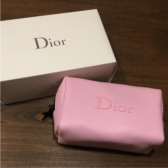 Dior 化粧品 ノベルティ ポーチ ピンク 新品未使用 星のチャーム付き-