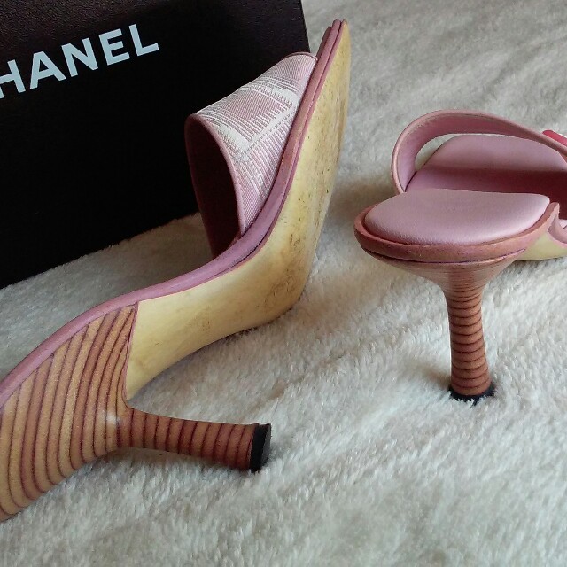 CHANEL(シャネル)のシャネル　サンダル　美品 レディースの靴/シューズ(サンダル)の商品写真
