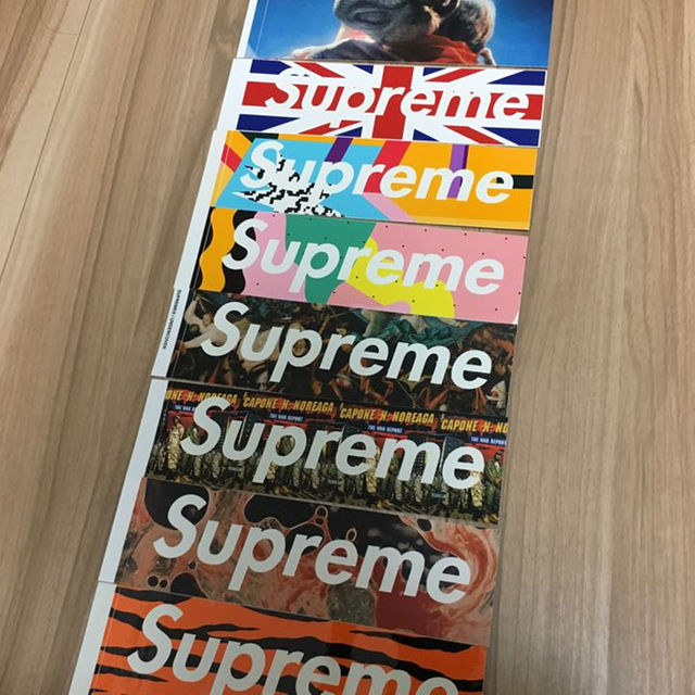 Supreme(シュプリーム)の正規品 supreme box logo ステッカー 8枚セット メンズのメンズ その他(その他)の商品写真