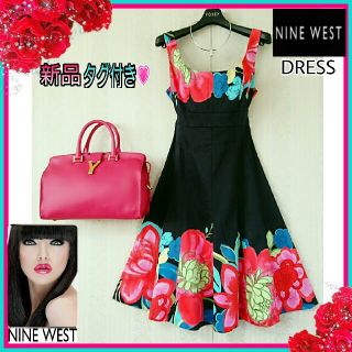 ナインウエスト(NINE WEST)の新品タグ付き💖NINE WEST DRESS あでやかフラワーワンピースM相当(ひざ丈ワンピース)