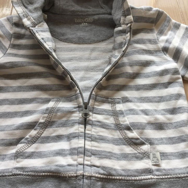 babyGAP(ベビーギャップ)のベビーギャップ★ボーダーパーカー キッズ/ベビー/マタニティのベビー服(~85cm)(その他)の商品写真