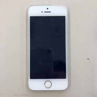 アイフォーン(iPhone)のiPhone 5s シルバー 16g au(スマートフォン本体)
