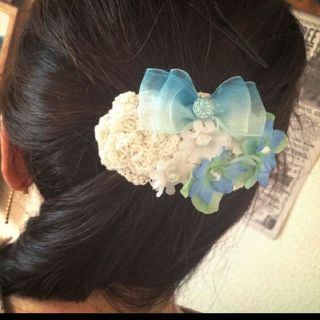 ハンドメイド フラワーリボンモチーフ バレッタ(ヘアアクセサリー)