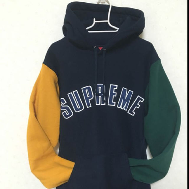 Supreme(シュプリーム)の期間限定値下げ SUPREME ARCH LOGO HOODIE 【Large】 メンズのトップス(パーカー)の商品写真