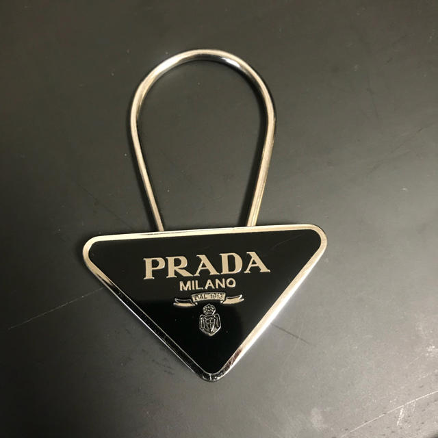 PRADA(プラダ)のPrada プラダ キーリング キーホルダー 正規品 レディースのファッション小物(キーホルダー)の商品写真